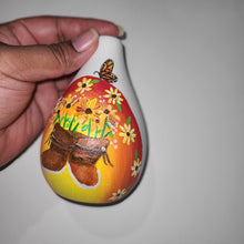 Load image into Gallery viewer, Moccasin vase