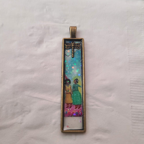 Sisters pendant